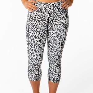 NWT KIAVA Leopard Print Capri Leggings - White & Black